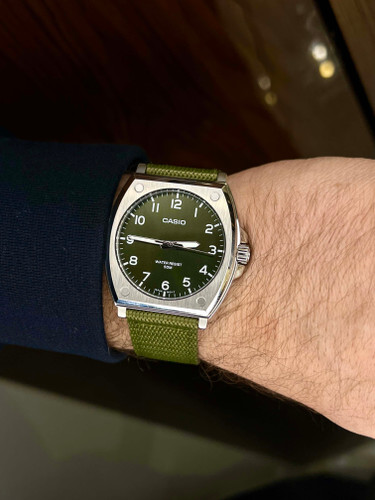 عکس غیر ژورنالی از محصول